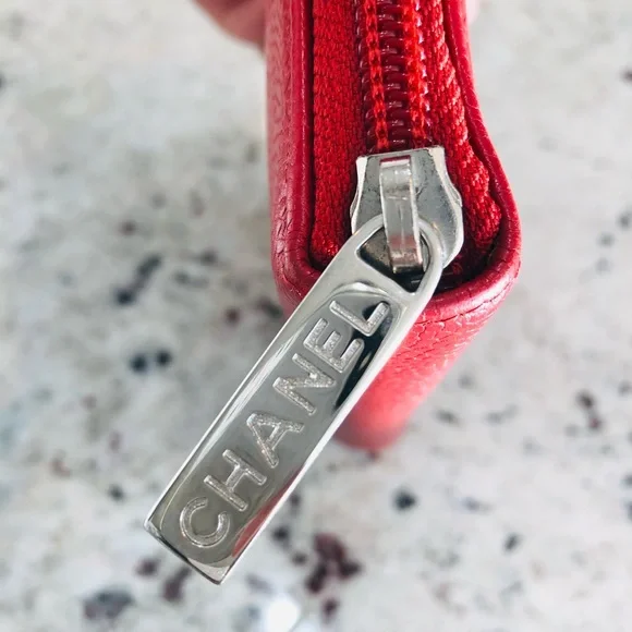 Chanel Timeless XL zipped long wallet in red caviar - Picture 7 of 15